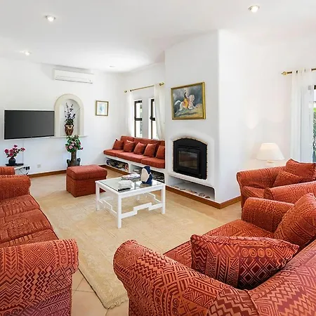 Sleeps 6 Pool Air Con T607850