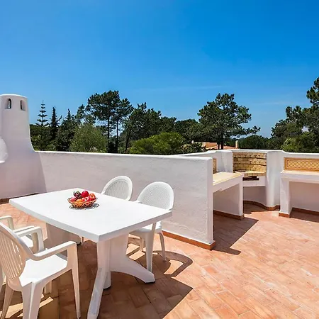 Sleeps 6 Pool Air Con T607850