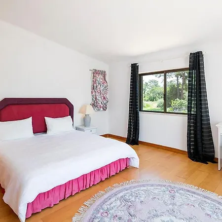 Villa Sleeps 6 Pool Air Con T607850